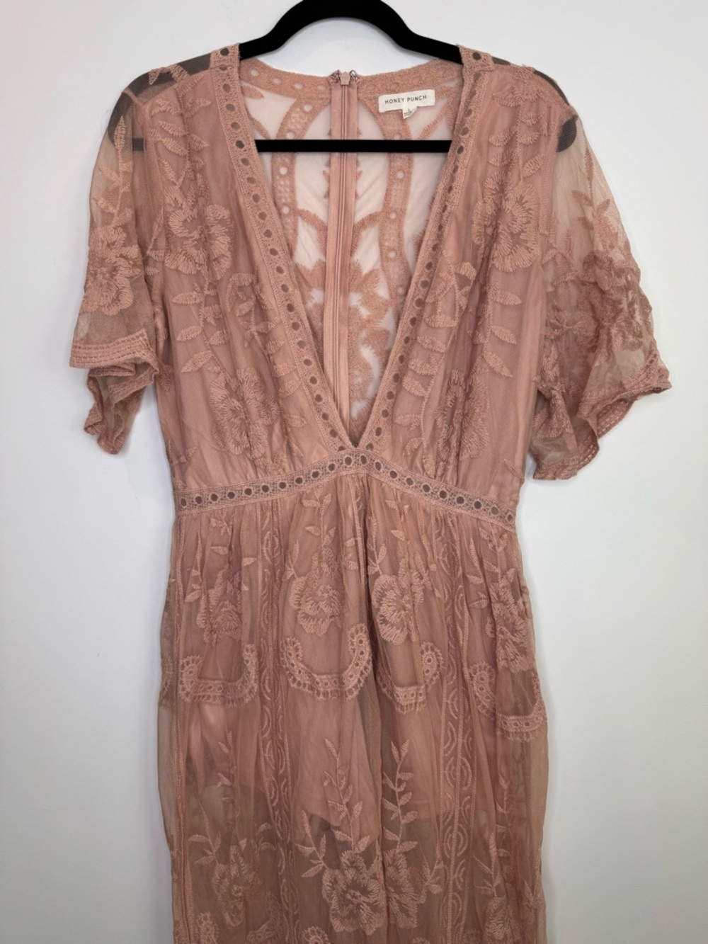 Honey Punch Dusty Rose Lace Plunge Maxi romper overlay size large - Picture 4 of 12